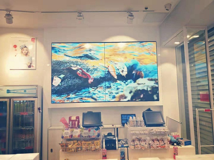 成都名創(chuàng)優(yōu)品拼接屏項目